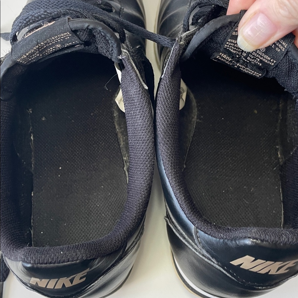Nike ‘Classic Cortez' Black Leather women’s casual sneakers size 10 - Picture 6 of 16